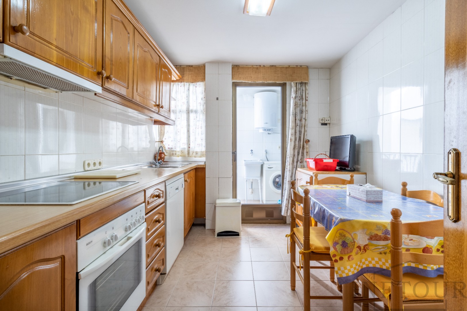 4-bedroom apartment with parking in the center of Calpe — photo 25