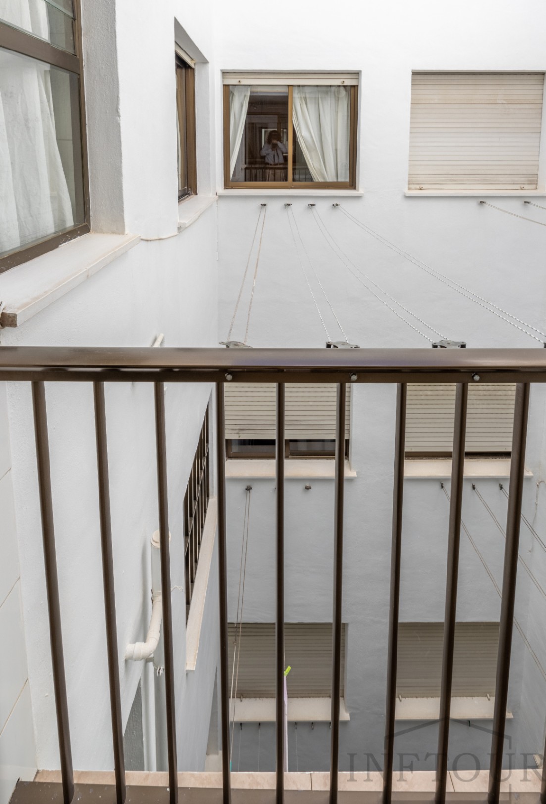 4-bedroom apartment with parking in the center of Calpe — photo 27