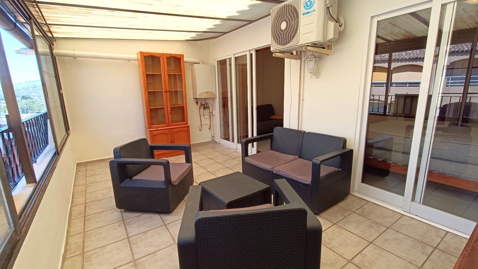 Stunning penthouse just steps away from Arenal Beach in Calpe! — photo 5