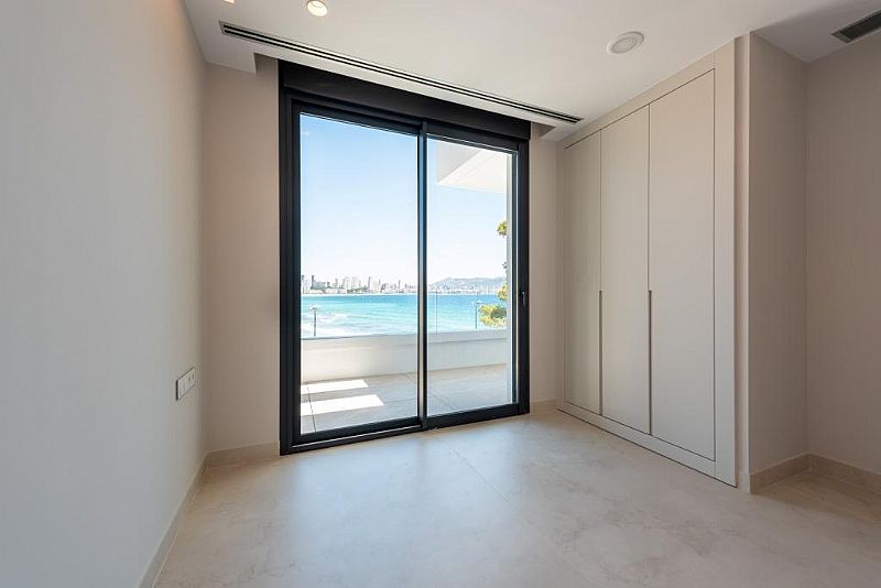 DERNIER Chalet de luxe à vendre à Benidorm avec 4 chambres et piscine privée — photo 19