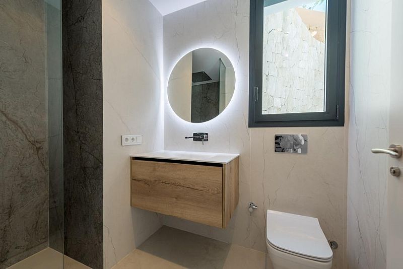 DERNIER Chalet de luxe à vendre à Benidorm avec 4 chambres et piscine privée — photo 21