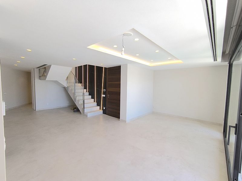 DERNIER Chalet de luxe à vendre à Benidorm avec 4 chambres et piscine privée — photo 26