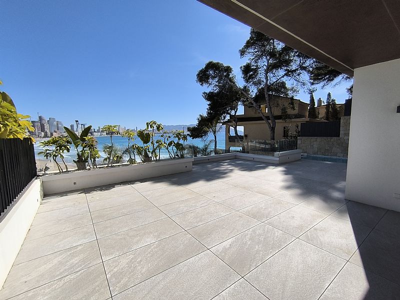 DERNIER Chalet de luxe à vendre à Benidorm avec 4 chambres et piscine privée — photo 28
