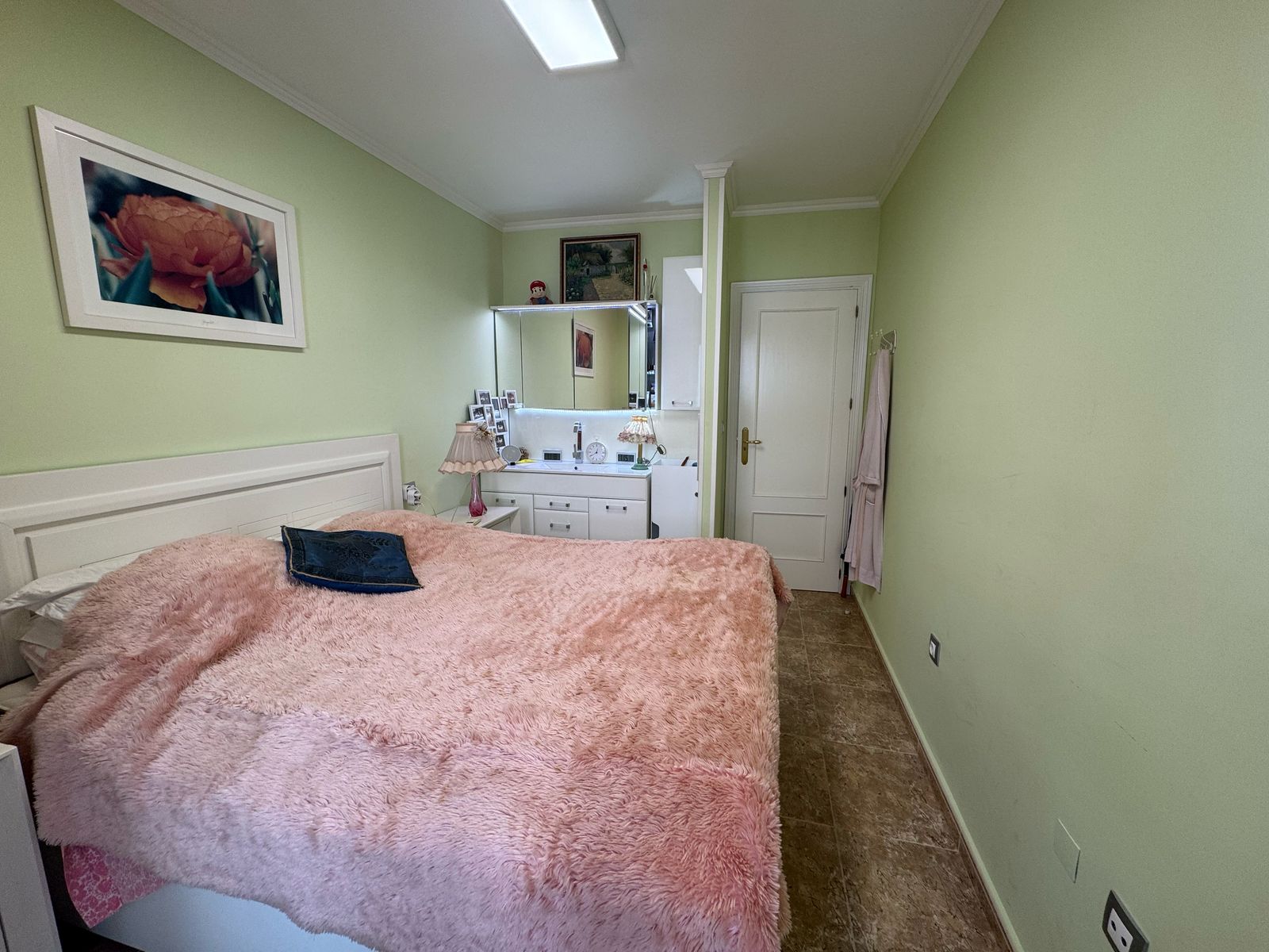 Wohnung zum Verkauf mit 3 Schlafzimmern und 2 Bädern, mit Gemeinschaftspool. — Foto 17