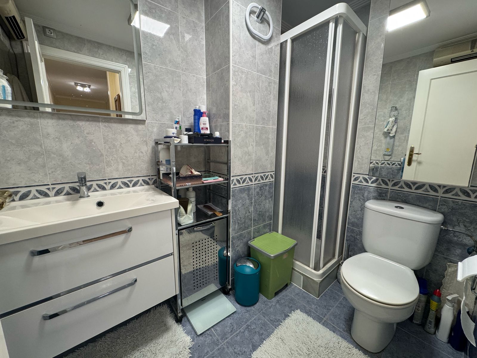 Wohnung zum Verkauf mit 3 Schlafzimmern und 2 Bädern, mit Gemeinschaftspool. — Foto 4