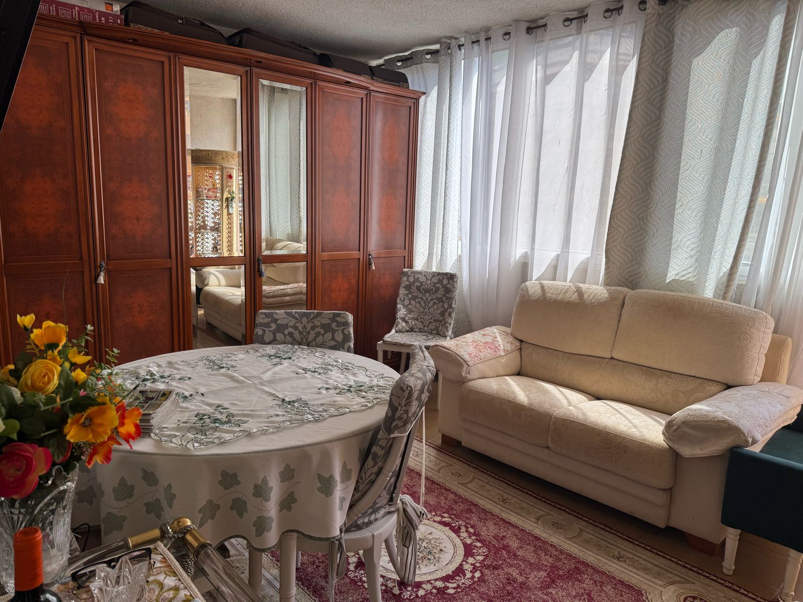 Wohnung zum Verkauf mit 3 Schlafzimmern und 2 Bädern, mit Gemeinschaftspool. — Foto 24