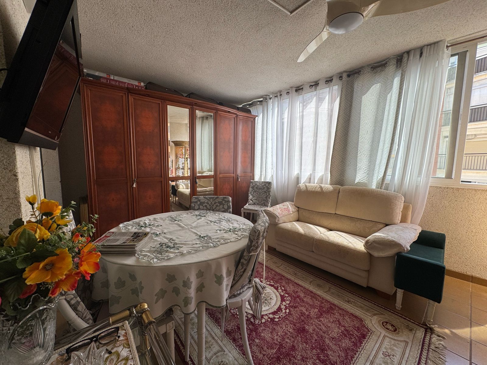 Wohnung zum Verkauf mit 3 Schlafzimmern und 2 Bädern, mit Gemeinschaftspool. — Foto 25