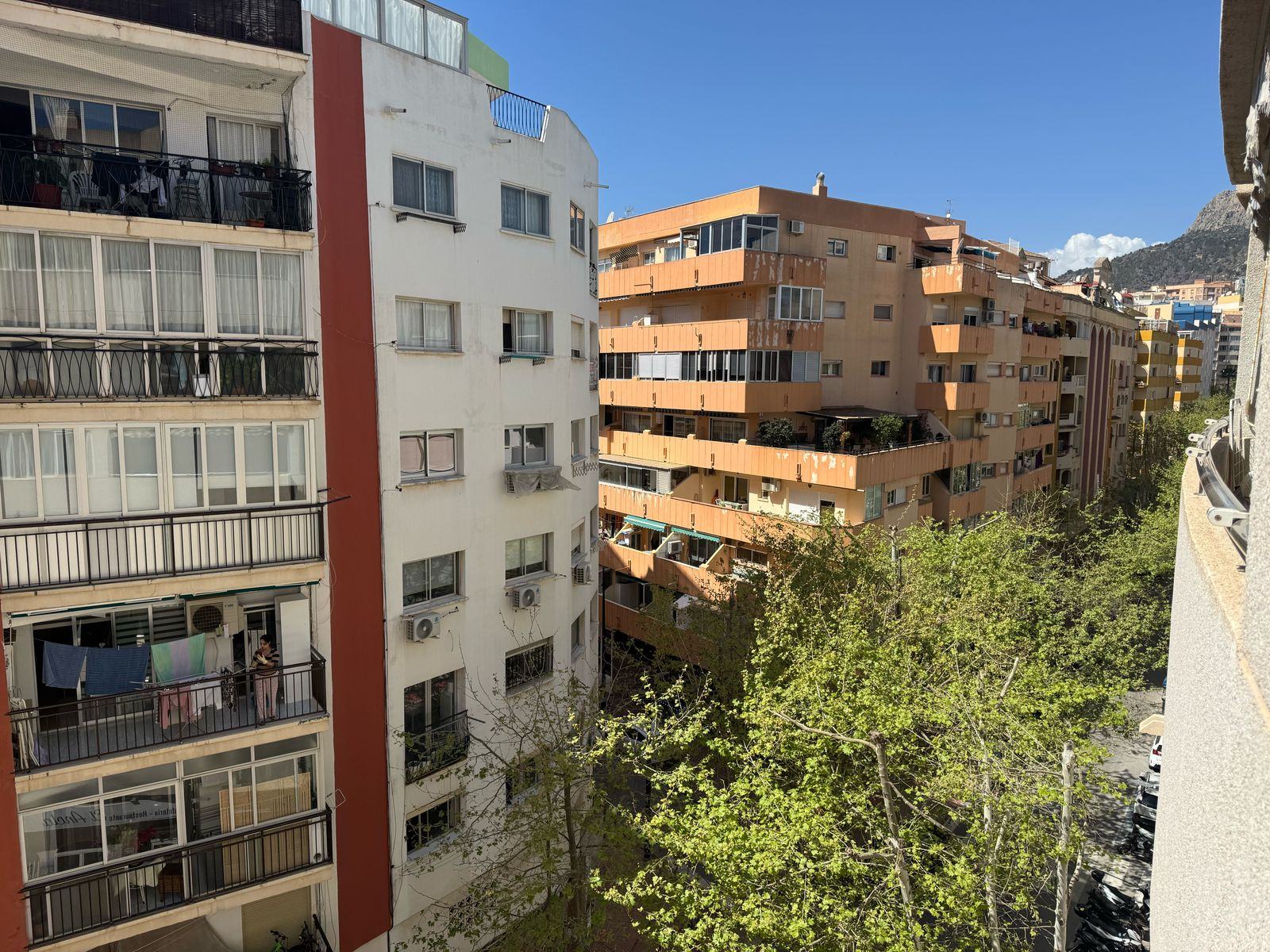 Wohnung zum Verkauf mit 3 Schlafzimmern und 2 Bädern, mit Gemeinschaftspool. — Foto 30