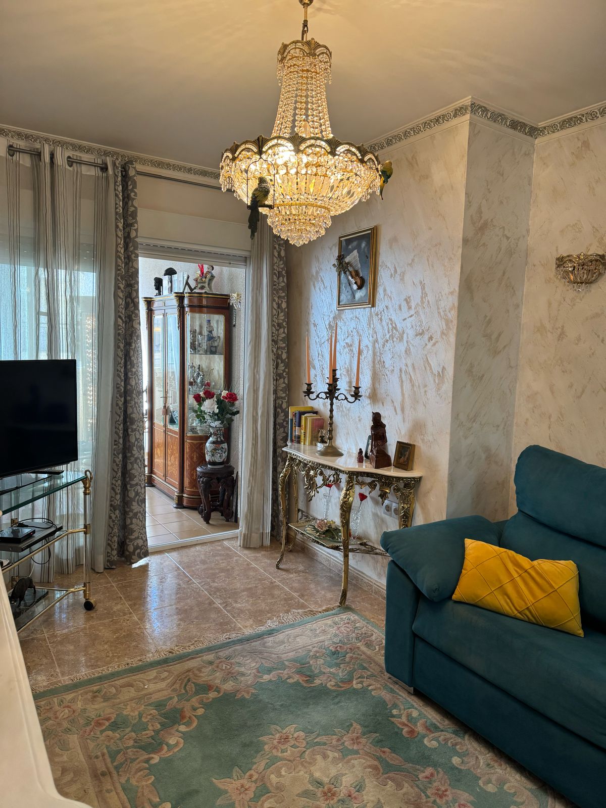 Wohnung zum Verkauf mit 3 Schlafzimmern und 2 Bädern, mit Gemeinschaftspool. — Foto 8