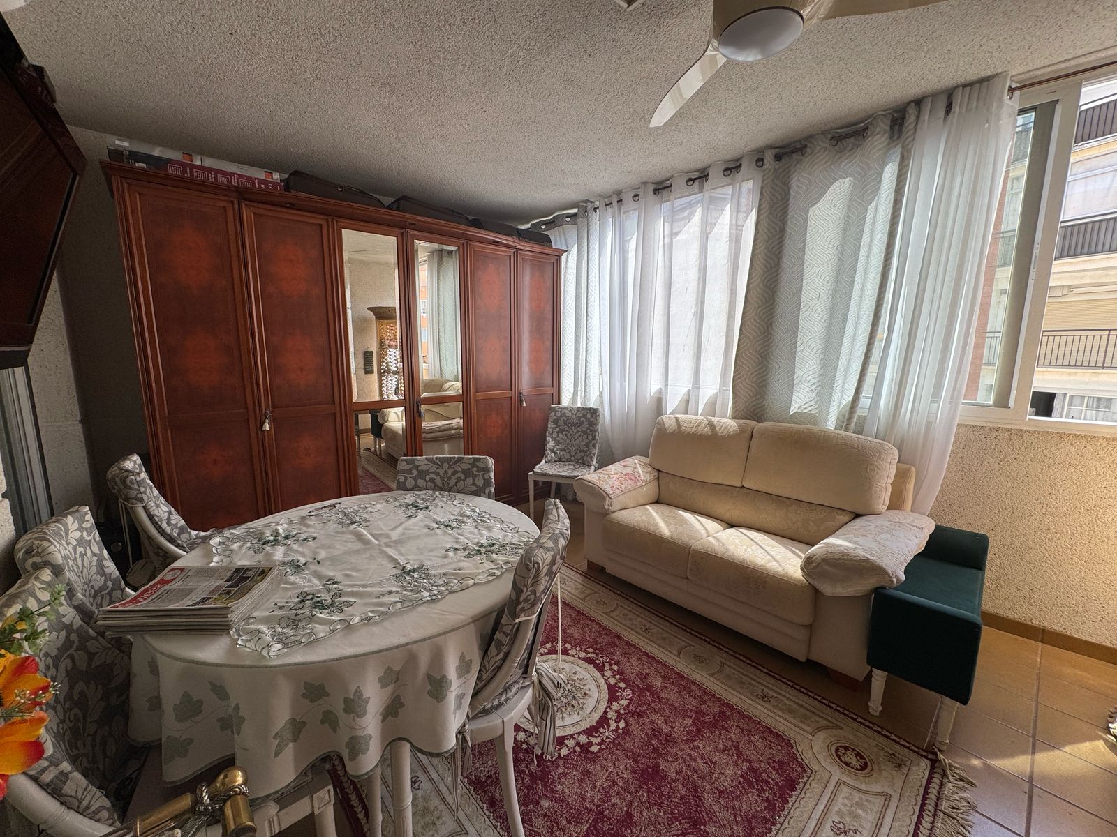Wohnung zum Verkauf mit 3 Schlafzimmern und 2 Bädern, mit Gemeinschaftspool. — Foto 35