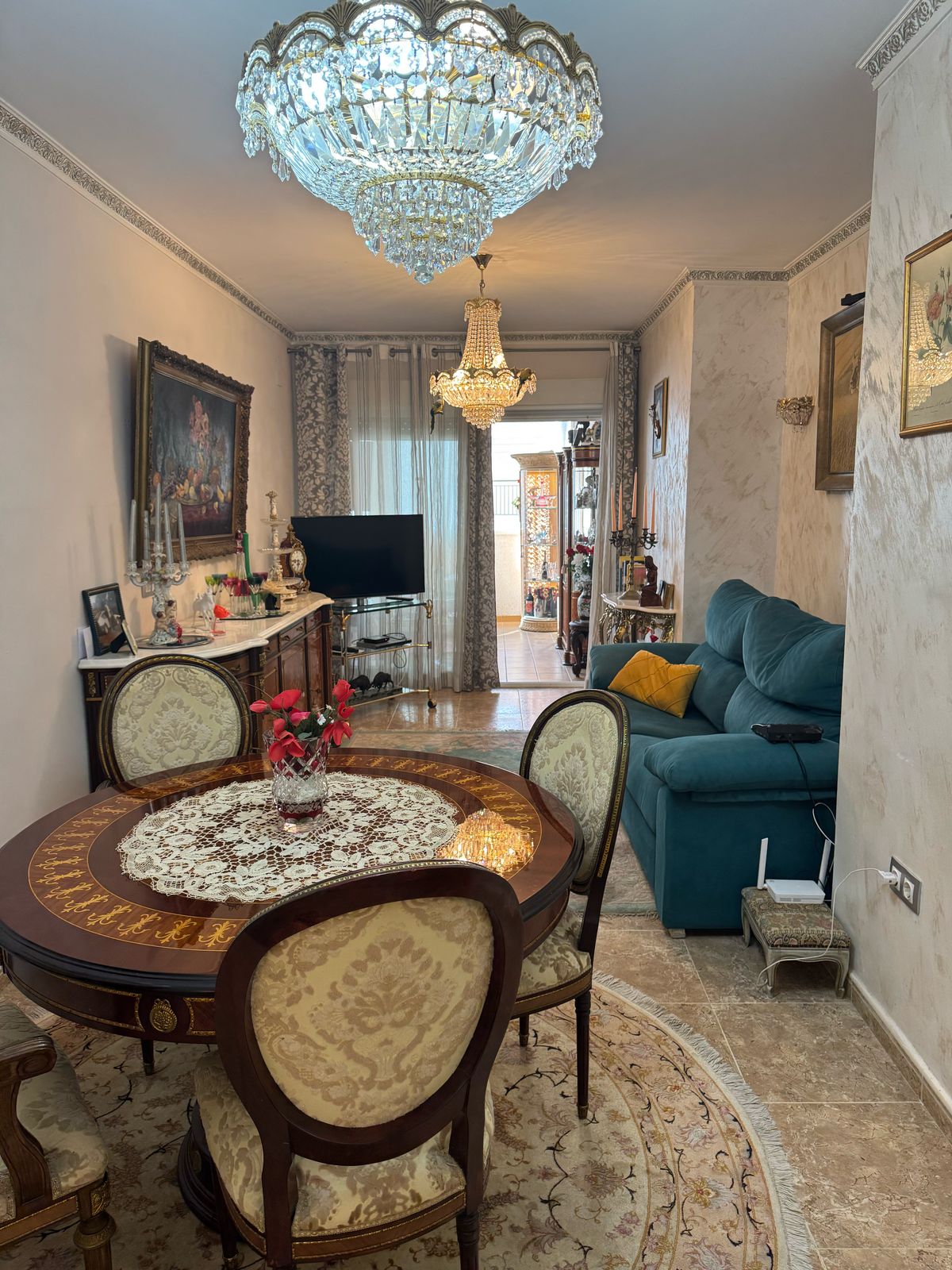 Wohnung zum Verkauf mit 3 Schlafzimmern und 2 Bädern, mit Gemeinschaftspool. — Foto 36