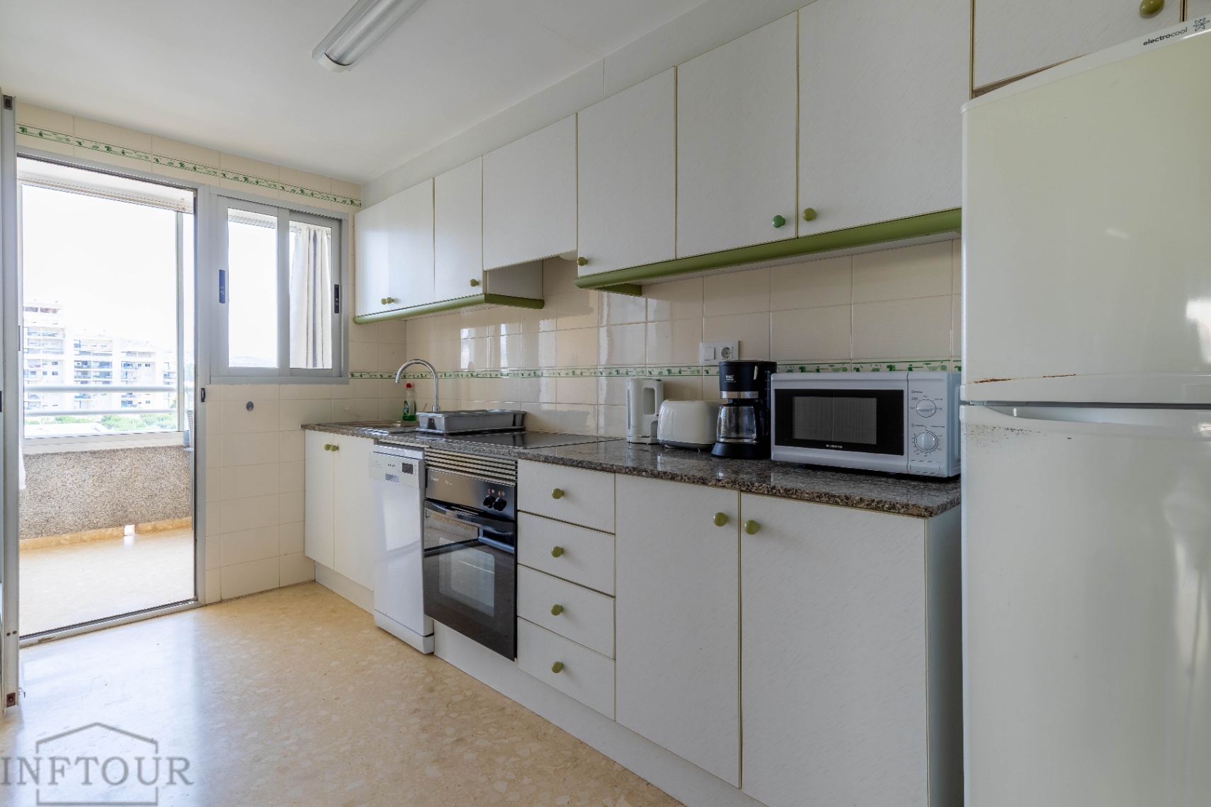 Apartment with sea and mountain views in central and quiet area of Calpe, with 2 bedrooms and swimming pool — photo 15