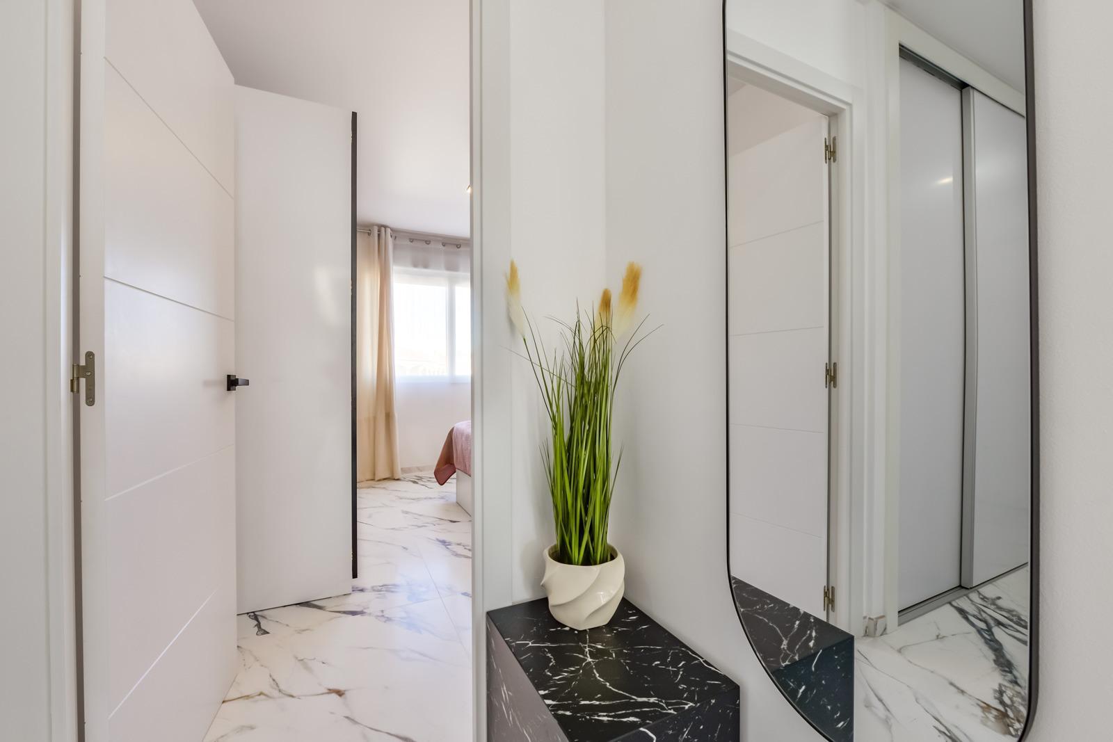 3-Bedroom Penthouse in the Heart of Calpe with Pool — photo 14
