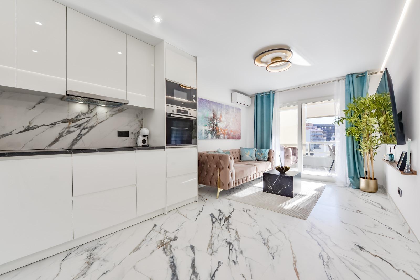 3-Bedroom Penthouse in the Heart of Calpe with Pool