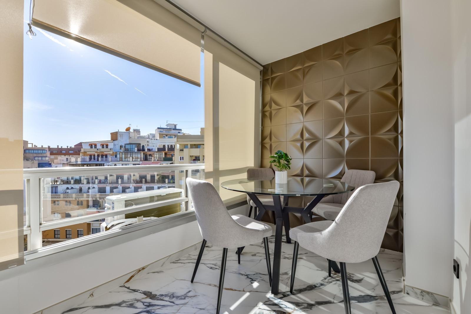 3-Bedroom Penthouse in the Heart of Calpe with Pool — photo 2