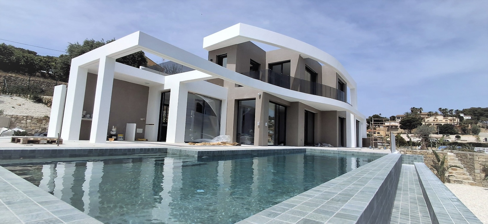 New luxury home with open views to Moraira and Playa de la Fustera