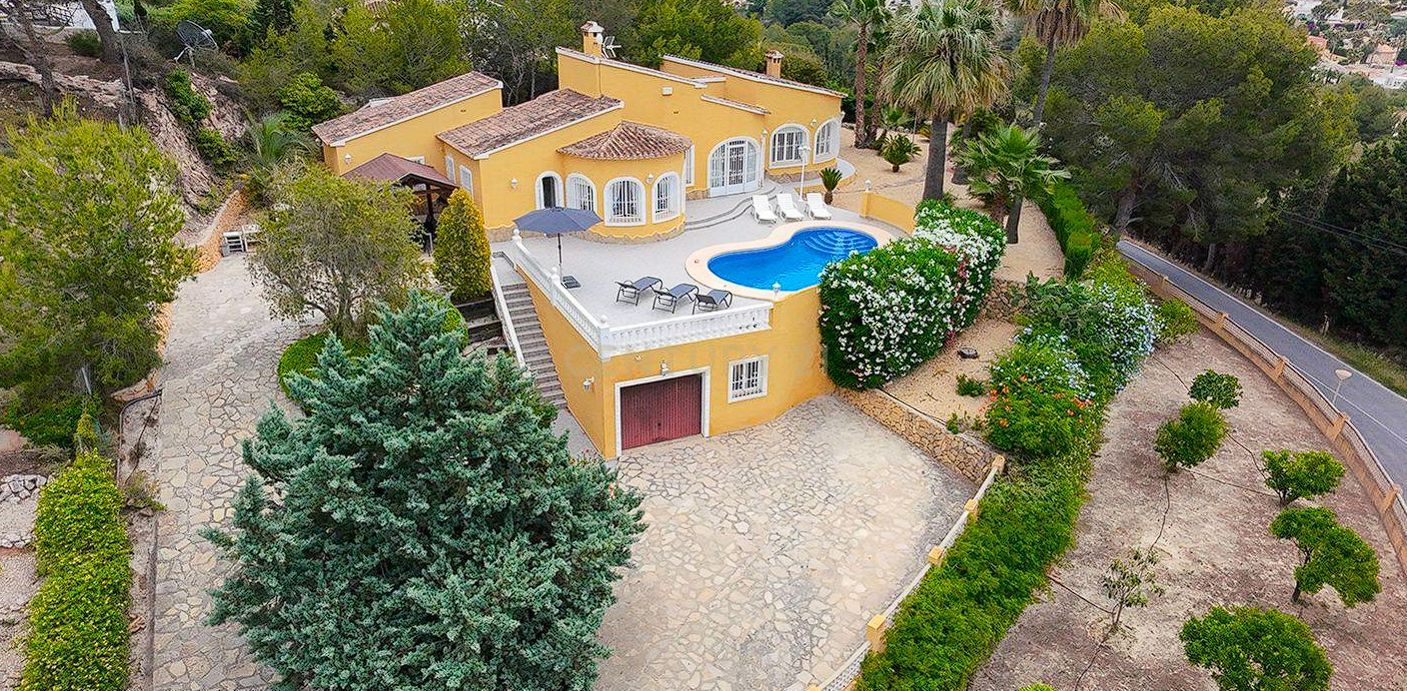Mediterranean villa with pool in Calpe – Empedrola