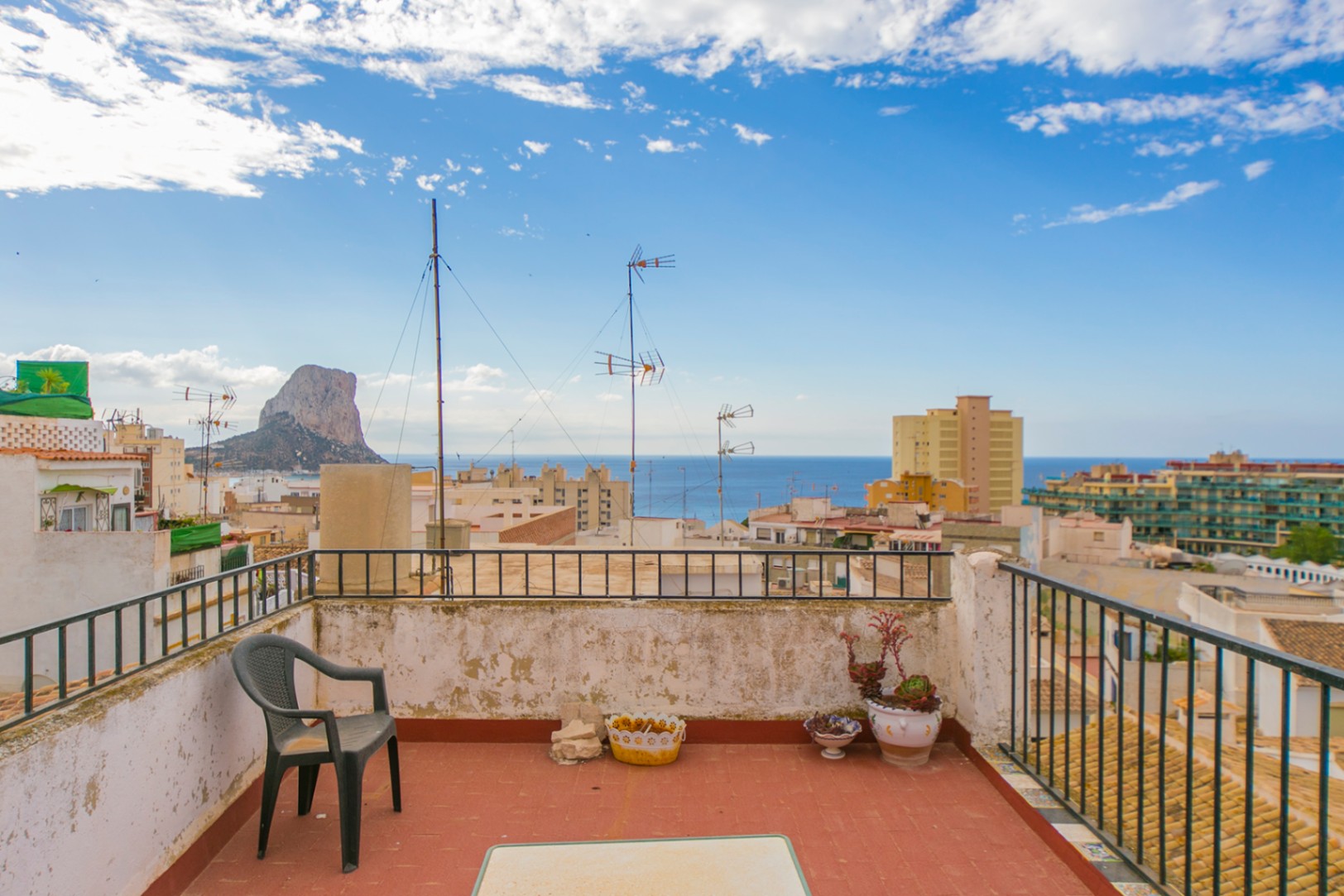 Budynek na sprzedaż w Calpe, 3 pokoje i 2 łazienki. — zdjęcie 5